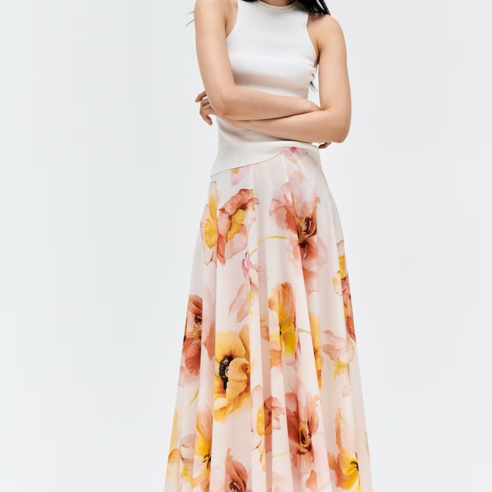 H&M voluminous maxi skirt. Size 8